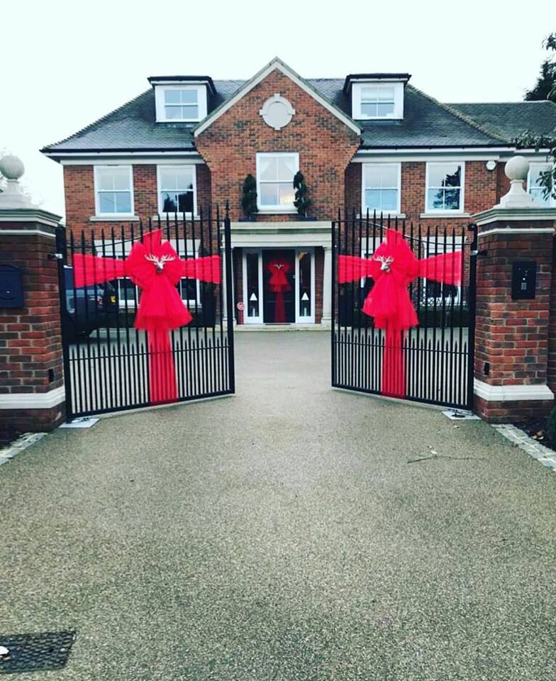 Luxury Door Bows Christmas Door Bow set up The